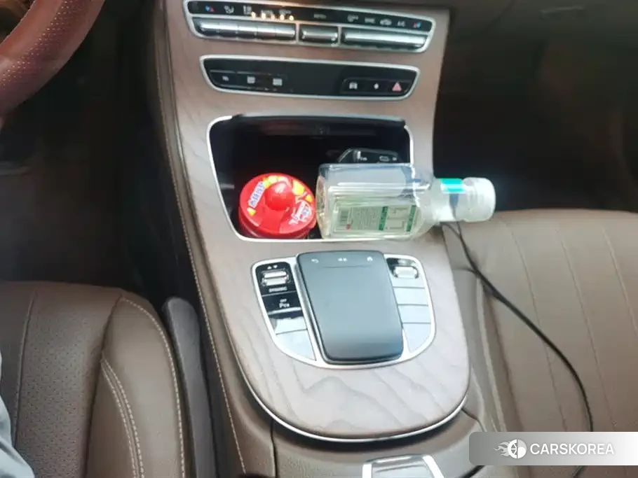 Mercedes-Benz E-Class 2023 Черный из Китая, фото 3