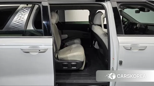 Kia Carnival 4th generation 2023 Белый из Кореи, фото 3