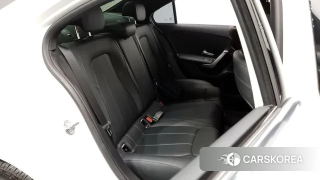 Mercedes-Benz A-Class W177 2021 Белый из Кореи, фото 3