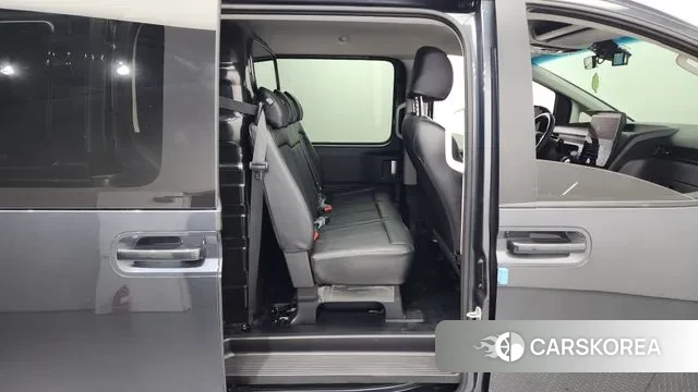 Hyundai Staria 2023 Серый из Кореи, фото 3