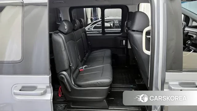 Hyundai Staria 2025 Серебряный из Кореи, фото 3