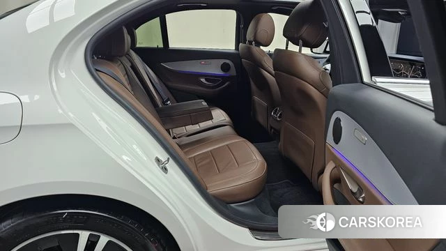 Mercedes-Benz E-Class W213 2021 Белый из Кореи, фото 3