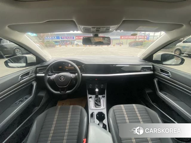 Volkswagen Lavida 2022 Белый из Китая, фото 3