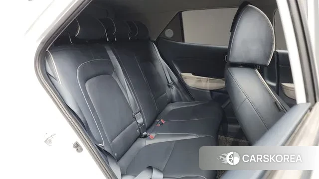 Hyundai Venue 2021 Белый из Кореи, фото 3