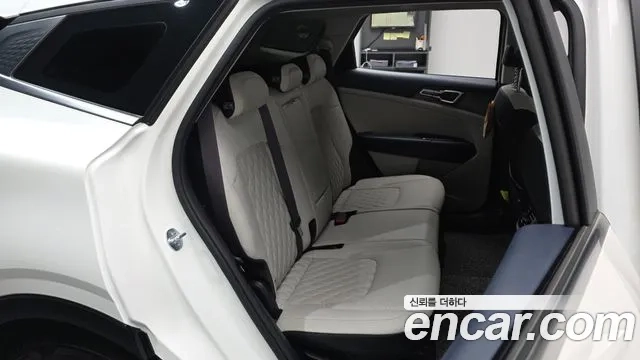 Kia Sportage 5th Generation 2023 Белый из Кореи, фото 3