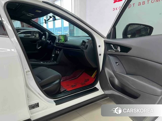 Mazda CX-4 2023 Белый из Китая, фото 3