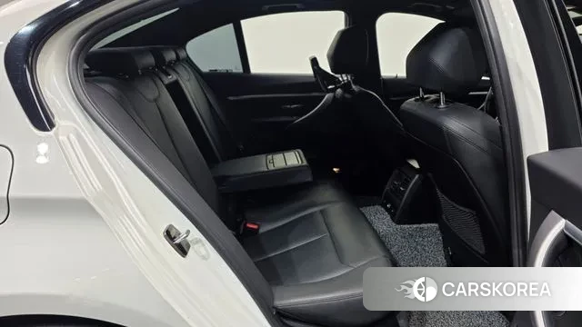 BMW 3 Series (F30) 2018 Белый из Кореи, фото 3