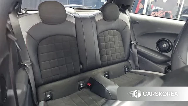 Mini Cooper S 2023 Серебряный из Кореи, фото 3