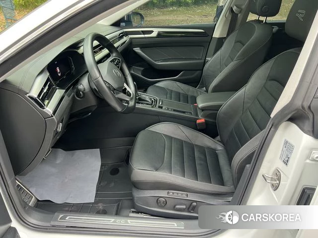 Volkswagen CC 2023 Белый из Китая, фото 3