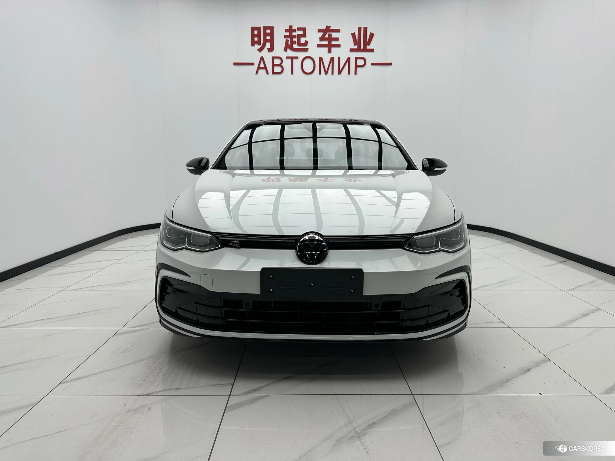 Volkswagen Golf 2022 Белый из Китая, фото 3