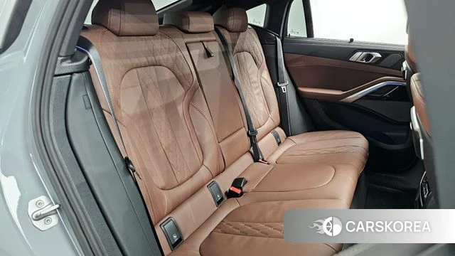 BMW X6 (G06) 2025 Серебристо-серый из Кореи, фото 3