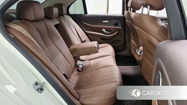 Mercedes-Benz E-Class W213 2019 Белый из Кореи, фото 3