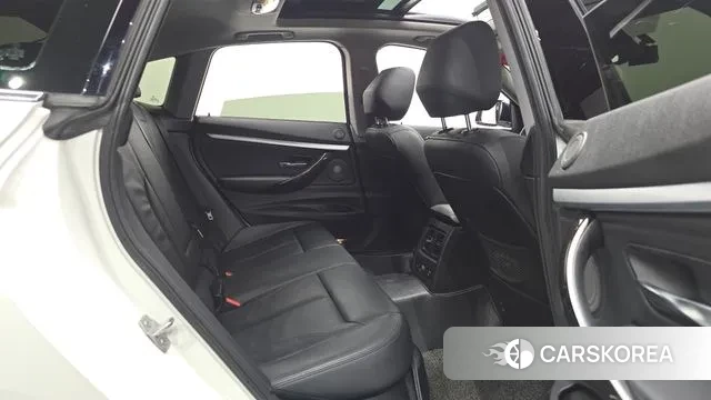 BMW 3 Series GT (F34) 2018 Белый из Кореи, фото 3