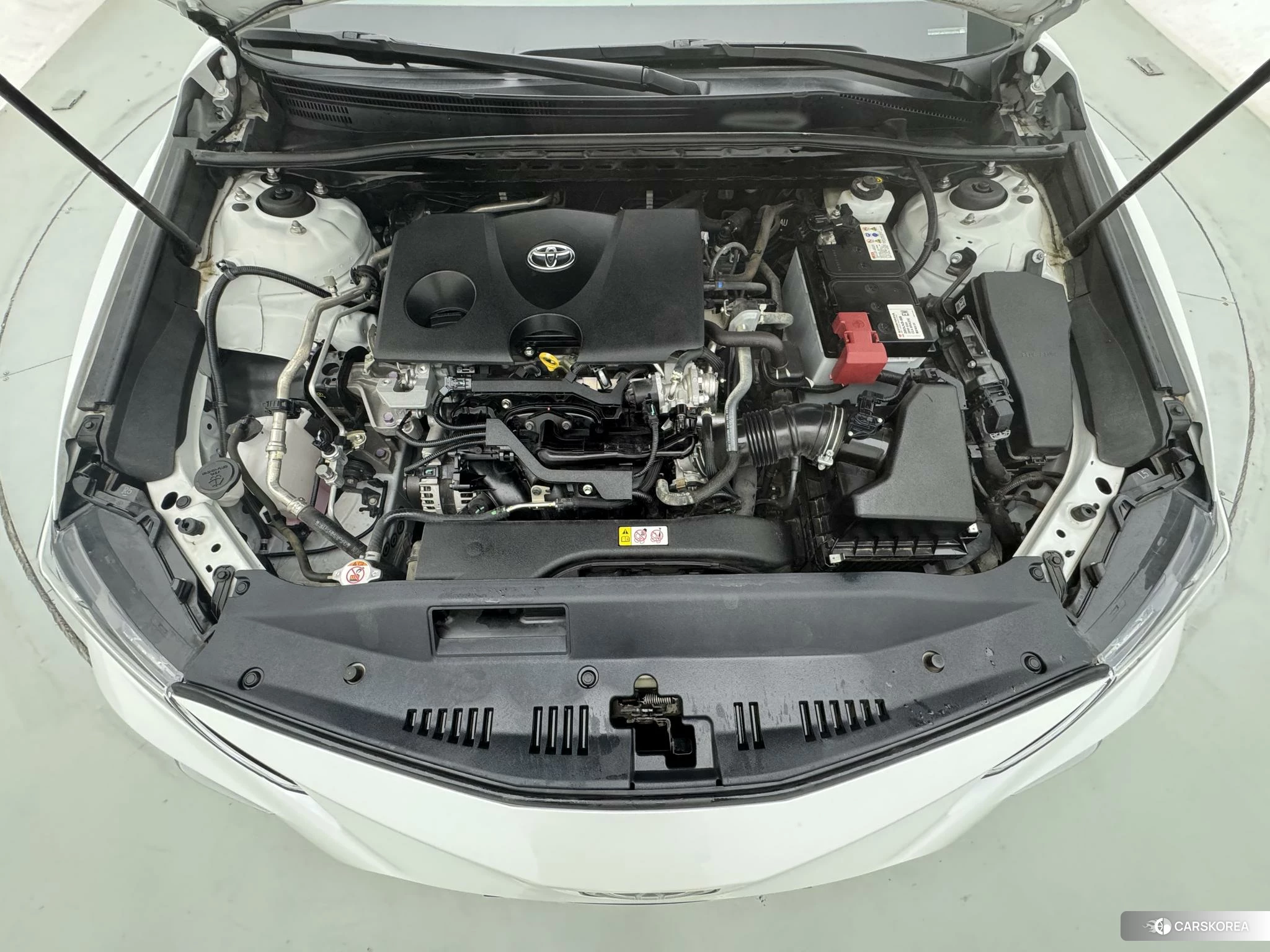 Toyota Camry 2022 Белый из Китая, фото 3