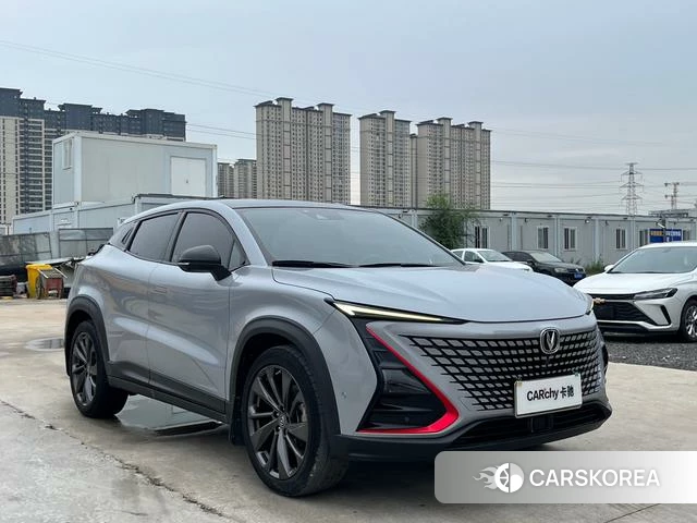 Chang'an UNI-T 2021 Серебристо-серый из Китая, фото 3