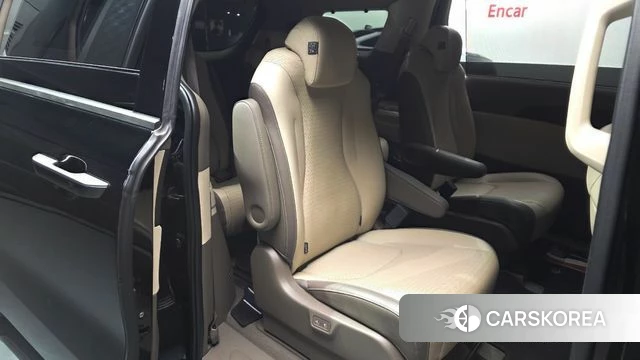 Kia Carnival 4th generation 2021 Черный из Кореи, фото 3