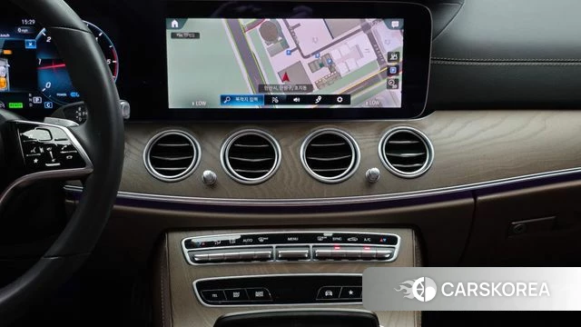 Mercedes-Benz E-Class W213 2022 Серебряный из Кореи, фото 3