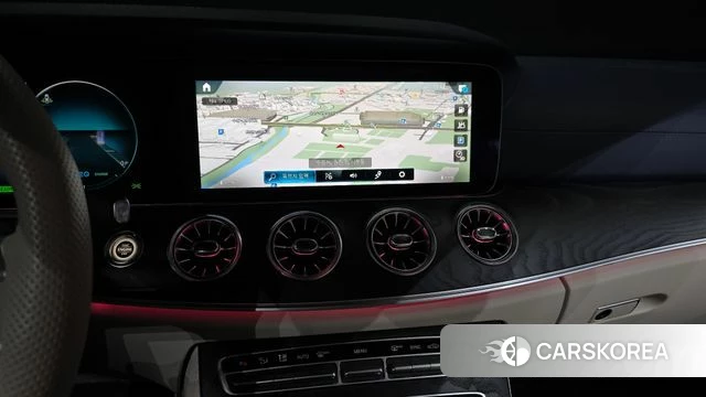 Mercedes-Benz E-Class W213 2023 Белый из Кореи, фото 3