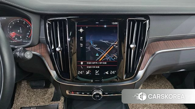 Volvo V60 Cross-Country 2nd Generation 2021 Черный из Кореи, фото 3