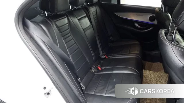 Mercedes-Benz E-Class W213 2021 Белый из Кореи, фото 3