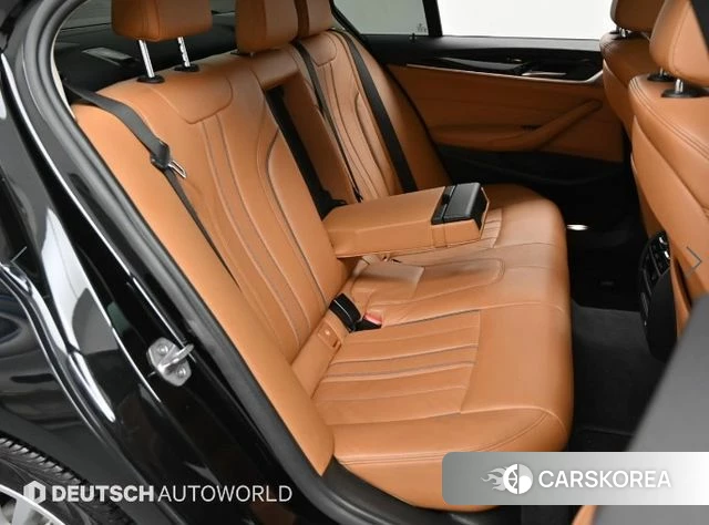 BMW 5 Series (G30) 2018 Черный из Кореи, фото 3