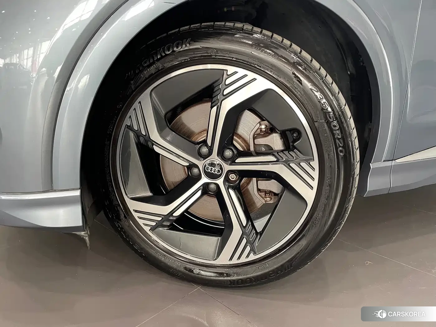 Audi Q4 e-tron 2025 Silver/gray из Китая, фото 3
