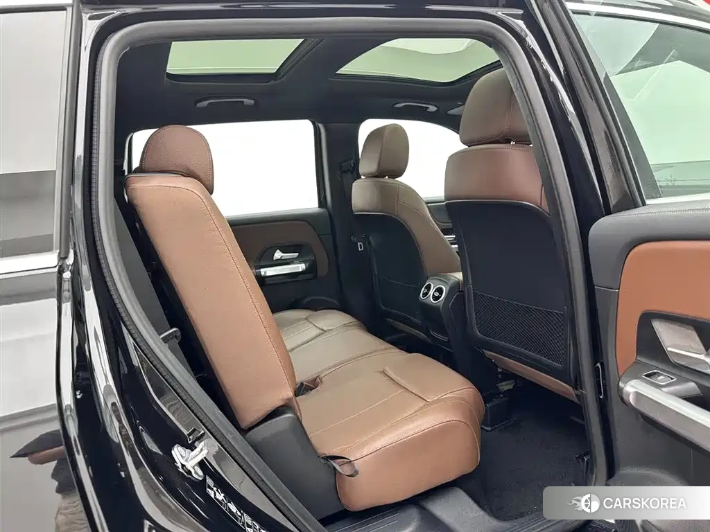 Mercedes-Benz GLB 2023 Черный из Китая, фото 3