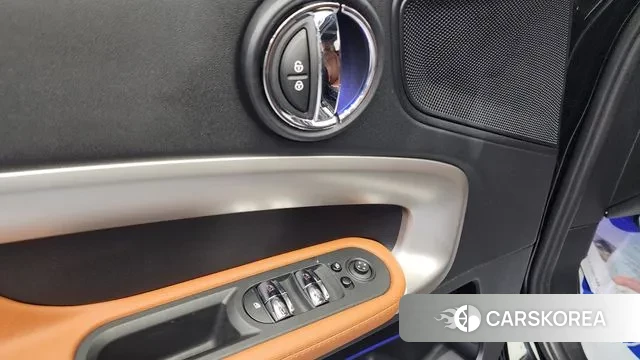 Mini Cooper S Countryman 2024 Черный из Кореи, фото 3