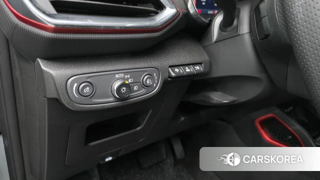 Chevrolet (GM Daewoo) Trailblazer 2022 Серебристо-серый из Кореи, фото 3