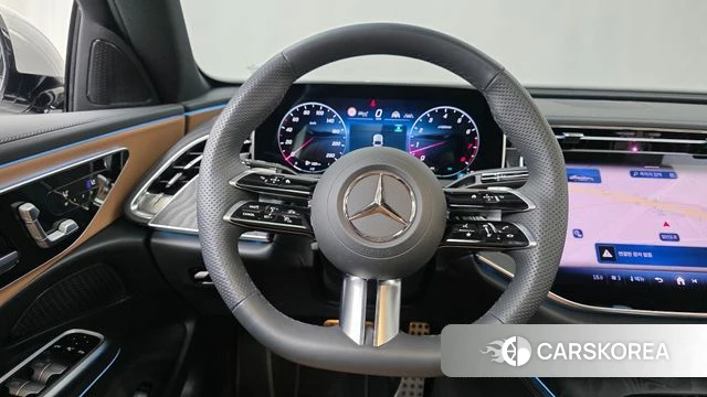Mercedes-Benz E-Class W214 2026 Белый из Кореи, фото 3