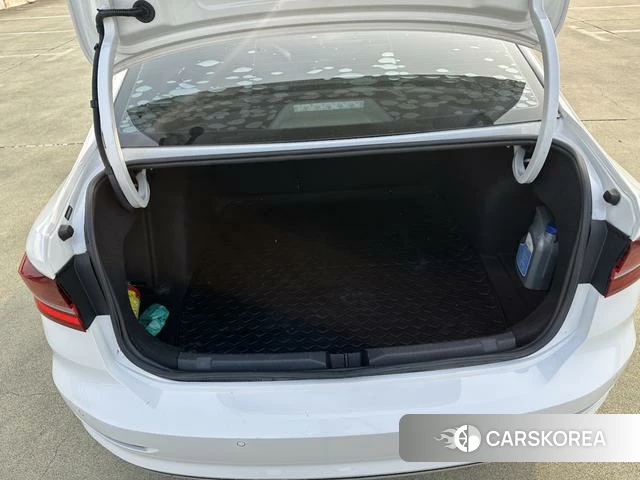 Volkswagen Lavida 2021 Белый из Китая, фото 3