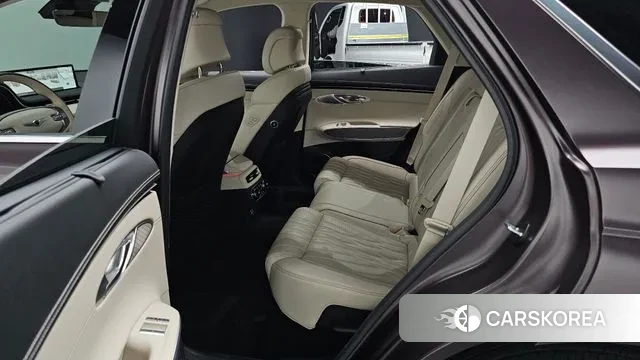 Genesis GV70 2023 Фиолетовый из Кореи, фото 3