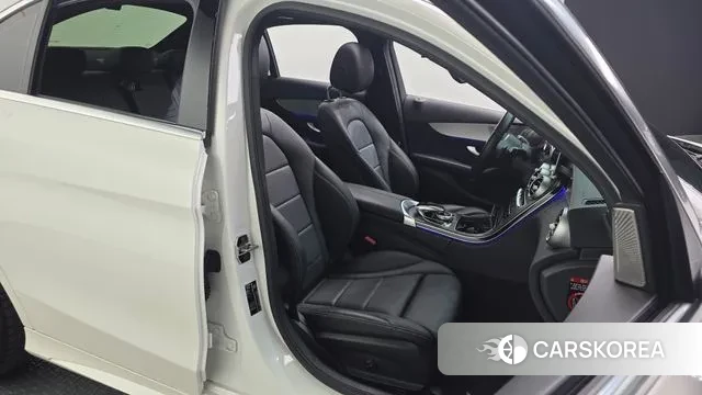 Mercedes-Benz C-Class W205 2021 Белый из Кореи, фото 3