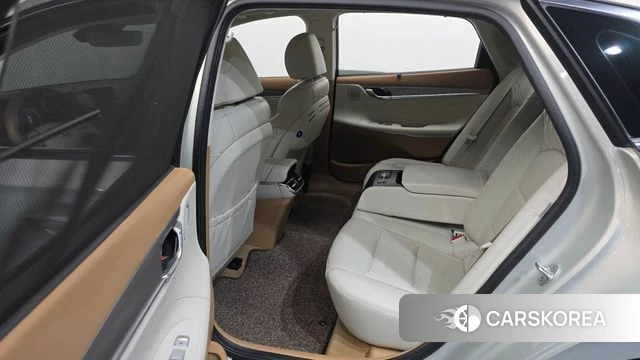 Hyundai The New Grandeur IG Hybrid 2019 Серебристо-серый из Кореи, фото 3