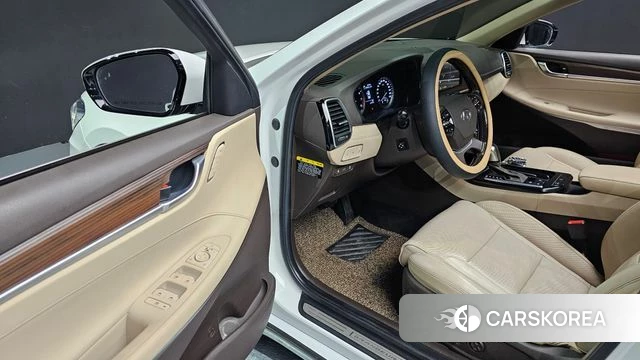 Hyundai Grandeur IG 2018 Белый из Кореи, фото 3