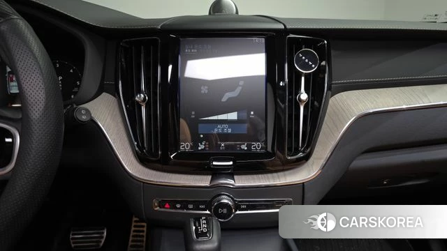 Volvo XC60 second Generation 2020 Белый из Кореи, фото 3