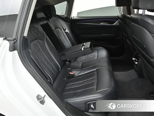 BMW 6 Series GT (G32) 2021 Белый из Кореи, фото 3