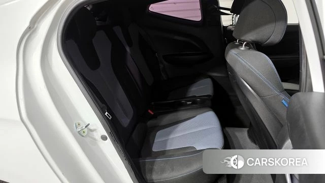 Hyundai Veloster (JS) 2018 Белый из Кореи, фото 3