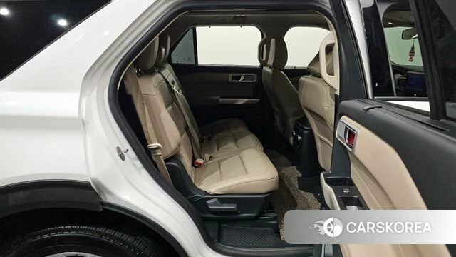 Ford Explorer 6th Generation 2021 Белый из Кореи, фото 3