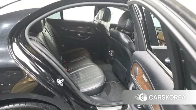 Mercedes-Benz E-Class W213 2019 Черный из Кореи, фото 3