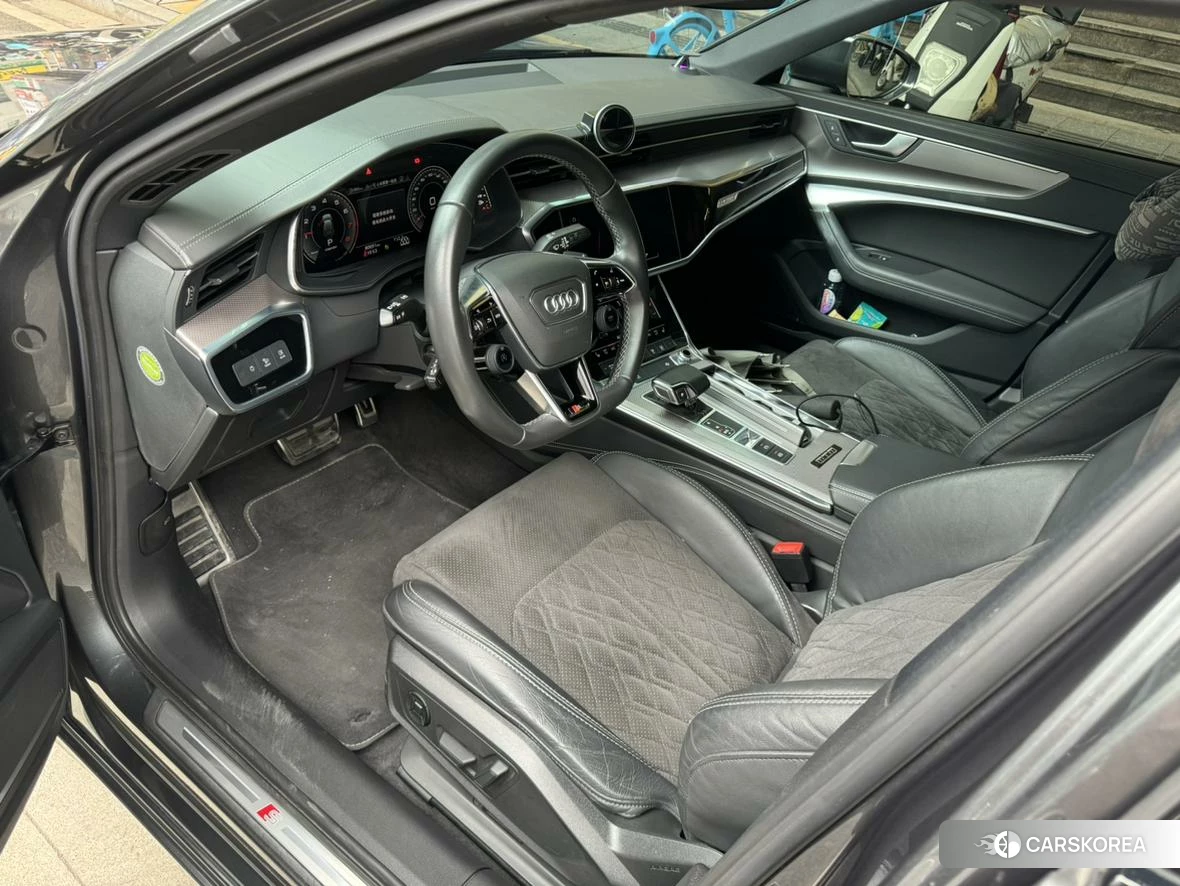 Audi A6L 2020 Темно-серый из Китая, фото 3