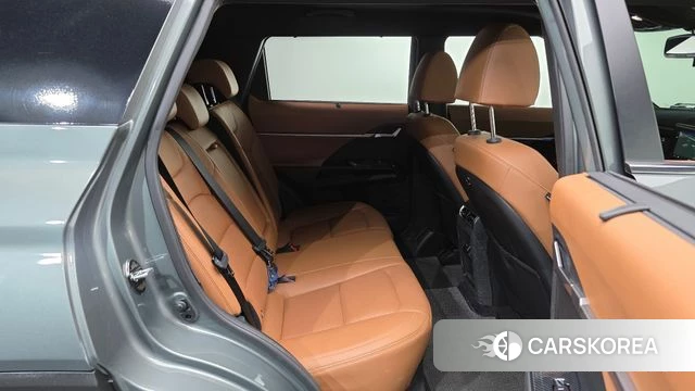 Ssangyong Torres 2022 Темно-зеленый из Кореи, фото 3