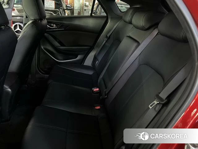 Mazda CX-4 2022 Красный из Китая, фото 3