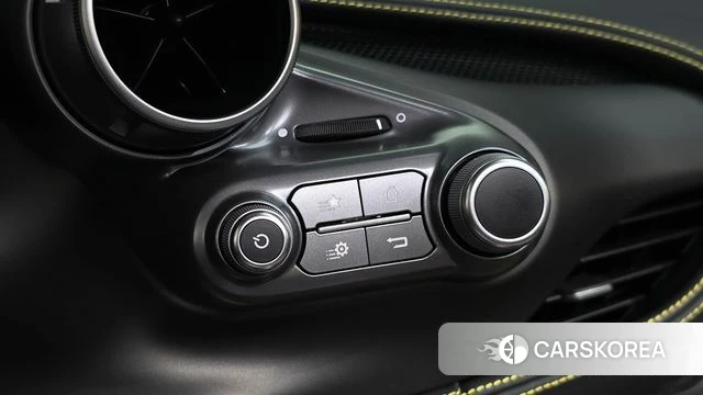 Ferrari F8 Spider 2021 Желтый из Кореи, фото 3