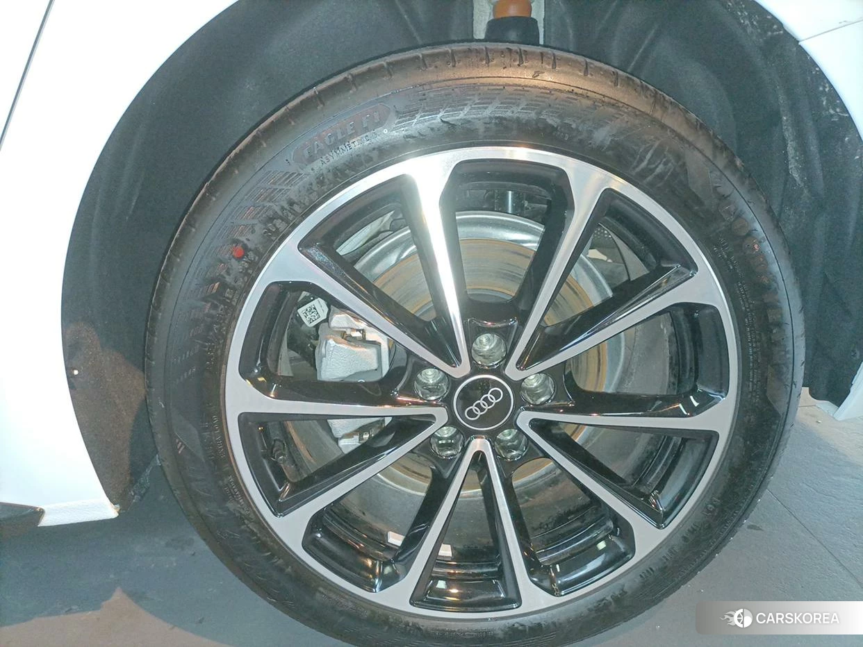 Audi A5L 2025 Белый из Китая, фото 3