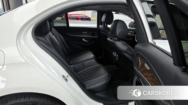 Mercedes-Benz E-Class W213 2020 Белый из Кореи, фото 3