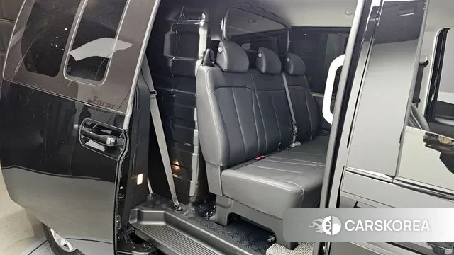 Hyundai Staria 2024 Черный из Кореи, фото 3