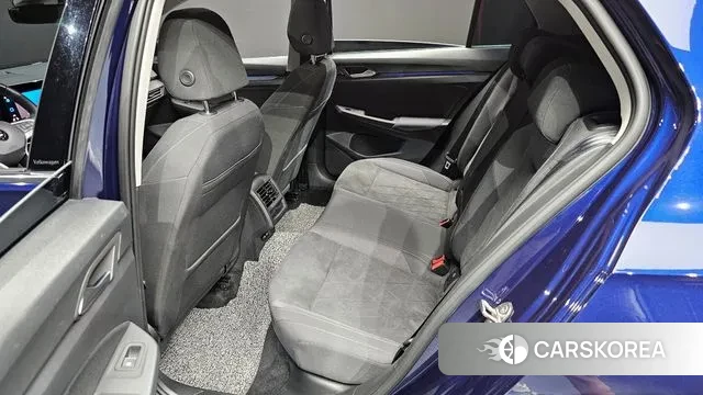 Volkswagen Golf 8th Generation 2022 Синий из Кореи, фото 3