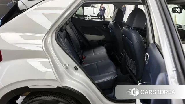 Hyundai Venue 2024 Серебряный из Кореи, фото 3