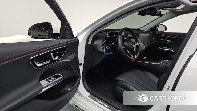 Mercedes-Benz E-Class W214 2024 Белый из Кореи, фото 3